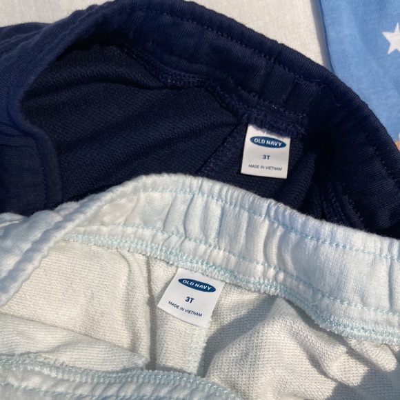 NWT Old Navy bundle for 3 years old little kid - Picture 10 of 16